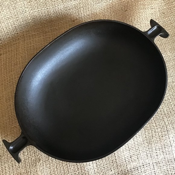 Le Creuset France #33 Black Cast Iron La Mama Enzo Mari Oval Dutch Oven Vintage - Picture 4 of 7